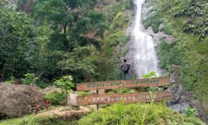 Curug Cibareubeuy