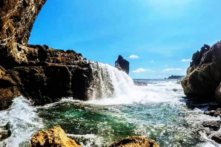 Panorama Pantai Nambung