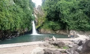 Pesona Air Terjun Way Lalaan