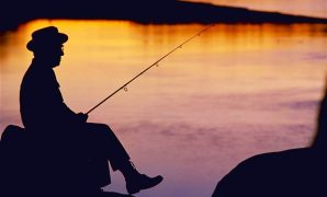 memancing di pelabuhan bangsal memancing di pelabuhan bangsal