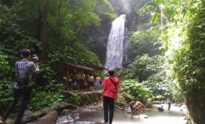 Air Terjun di Puncak Raja Gunung Rajabasa Air Terjun di Puncak Raja Gunung Rajabasa