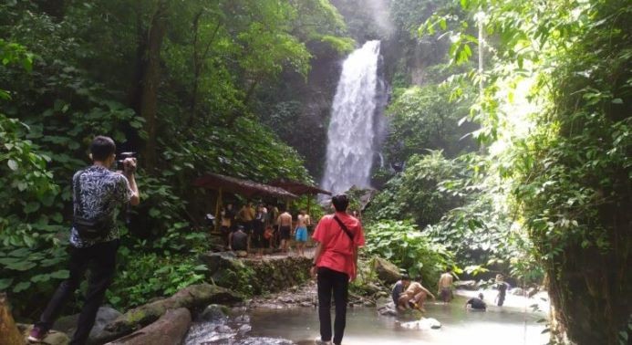 Air Terjun di Puncak Raja Gunung Rajabasa
