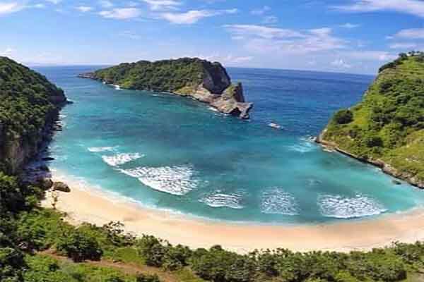 Pantai Atuh Nusa Penida