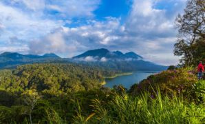 Senja di Tebing Danu Lake View bali
