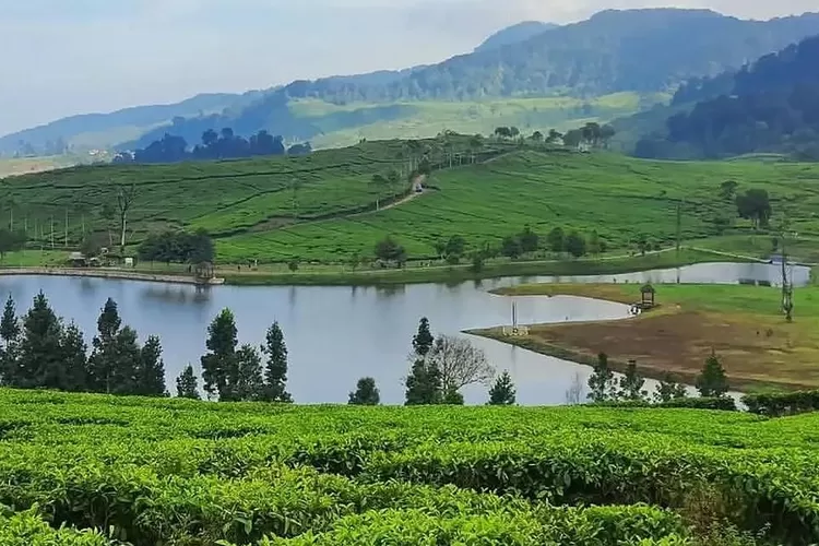 hidden lake jawa barat