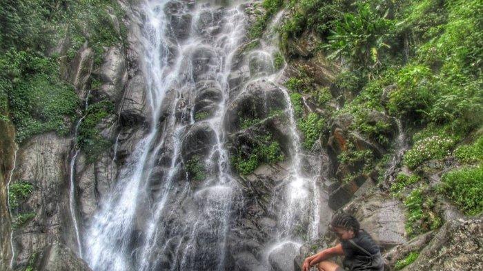 air terjun pegunungan tengah papua