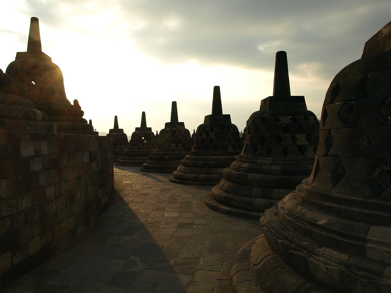 borobudur sebelum fajar