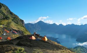 mendaki gunung rinjani