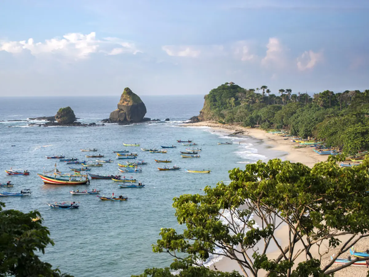 pantai selatan jawa timur