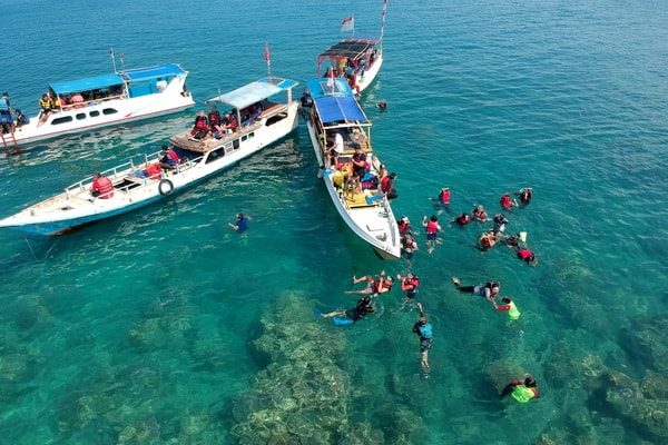 snorkeling karimun jawa