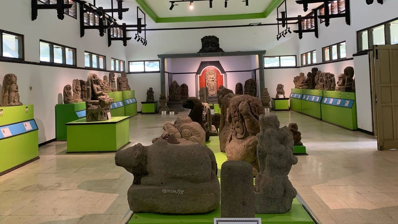 Menjelajahi Jantung Blitar