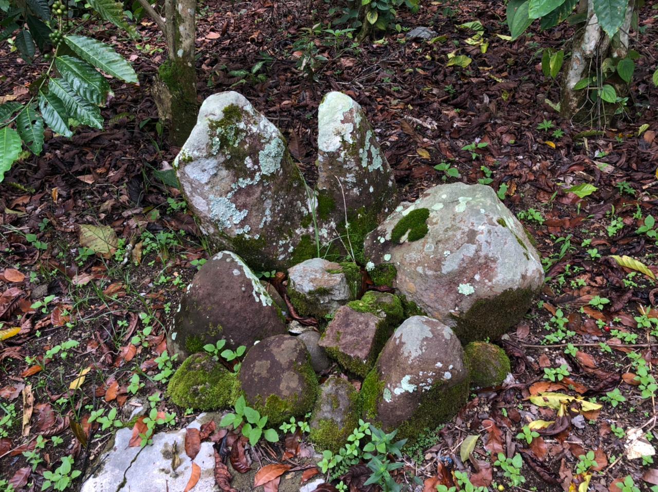 batu menyala saat diketuk lampung