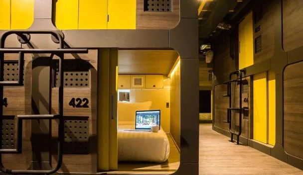 capsule hotel ancol