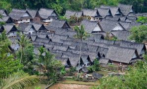 kampung naga tasikmalaya