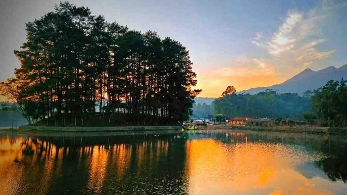 purwakarta di senja hari