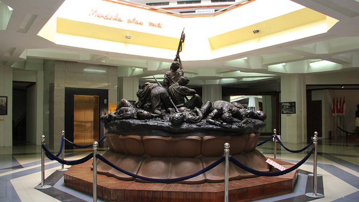 taman surabaya taman surabaya