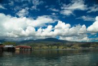 Cahaya di Danau Sentani Cahaya di Danau Sentani