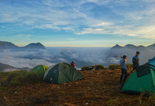 Camping di Padang Savana Lombok
