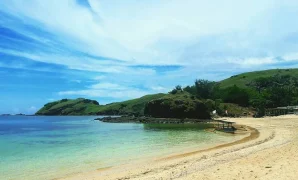 Hutan Cemara di Pantai Tanjung Aan Hutan Cemara di Pantai Tanjung Aan