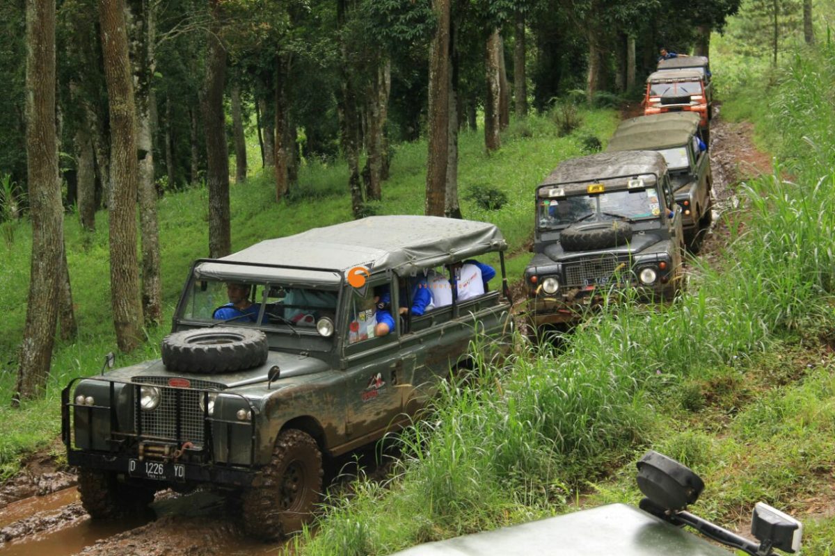 Offroad & Camping Seru di Gunung Malabar Bandung