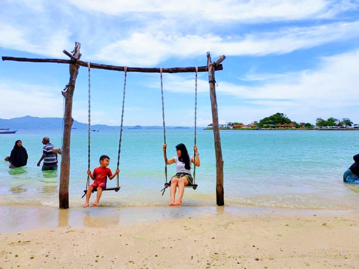 Pantai Mutun Bandar Lampung