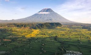 menanti fajar di bukit cinta karangasem