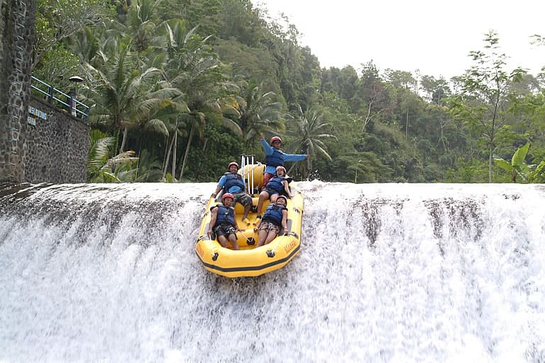 rafting di sungai ayung ubud